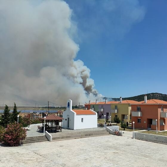 Οριοθετήθηκε η φωτιά στο Αρίστηνο - Επέστρεψαν τα παιδιά στο παιδικό χωριό SOS